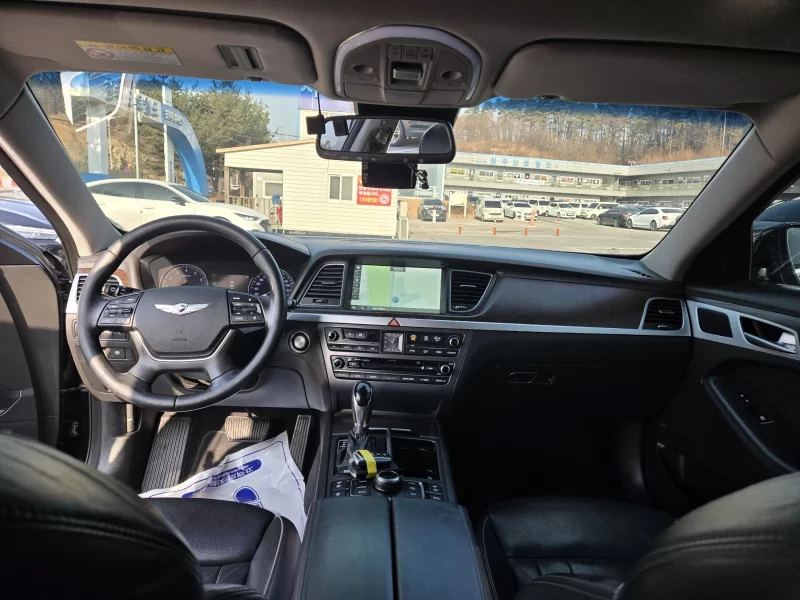 Hyundai Genesis