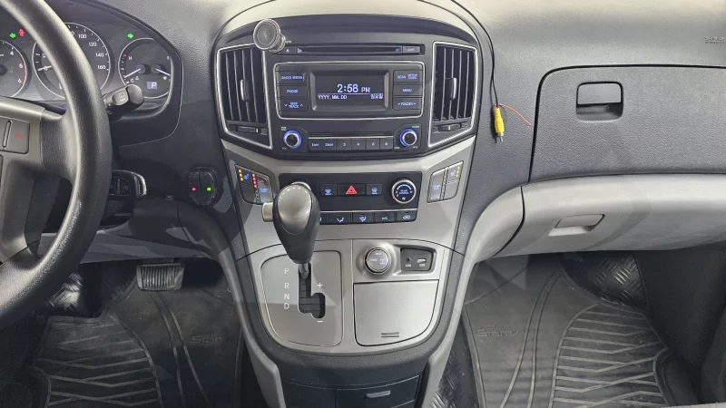 Hyundai Grand Starex