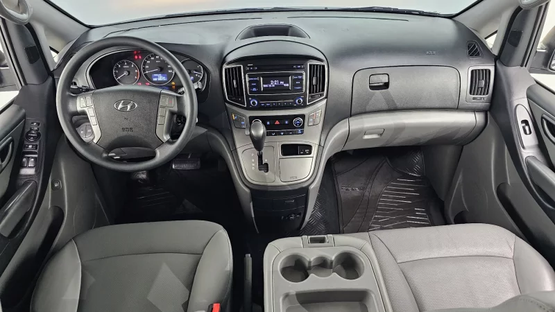 Hyundai Grand Starex