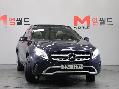 Mercedes-Benz GLA-Class