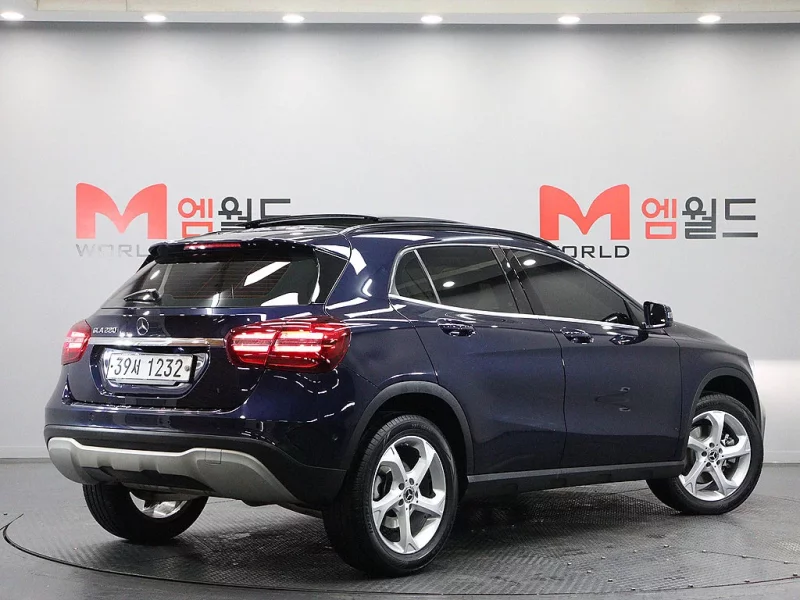 Mercedes-Benz GLA-Class