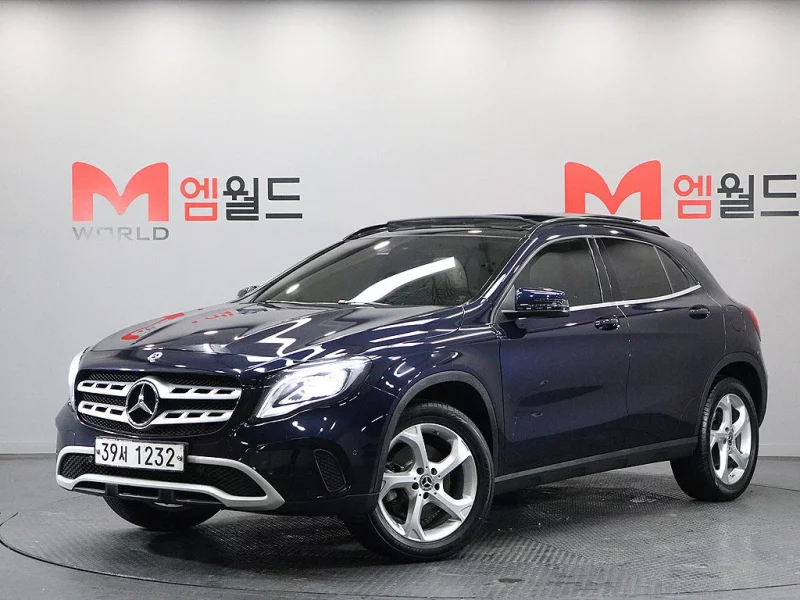 Mercedes-Benz GLA-Class