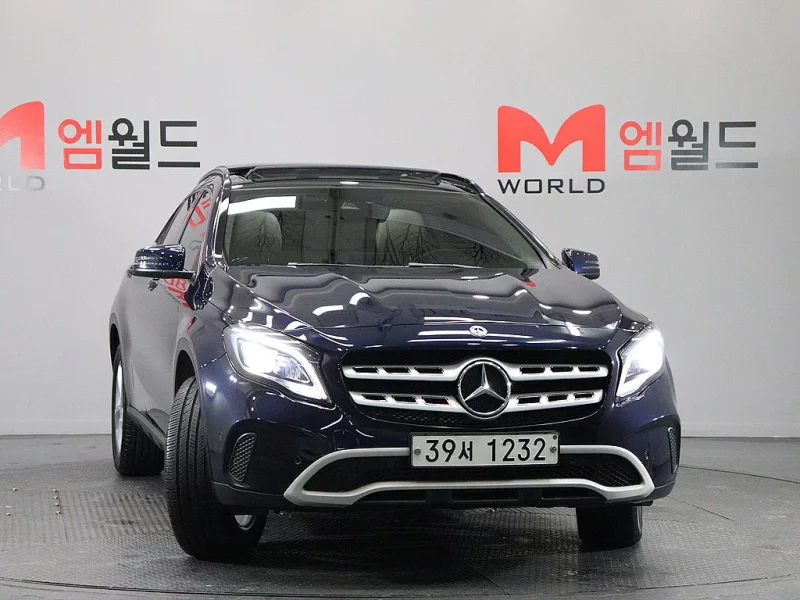 Mercedes-Benz GLA-Class