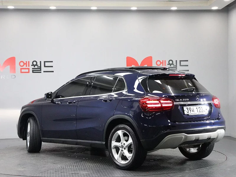 Mercedes-Benz GLA-Class