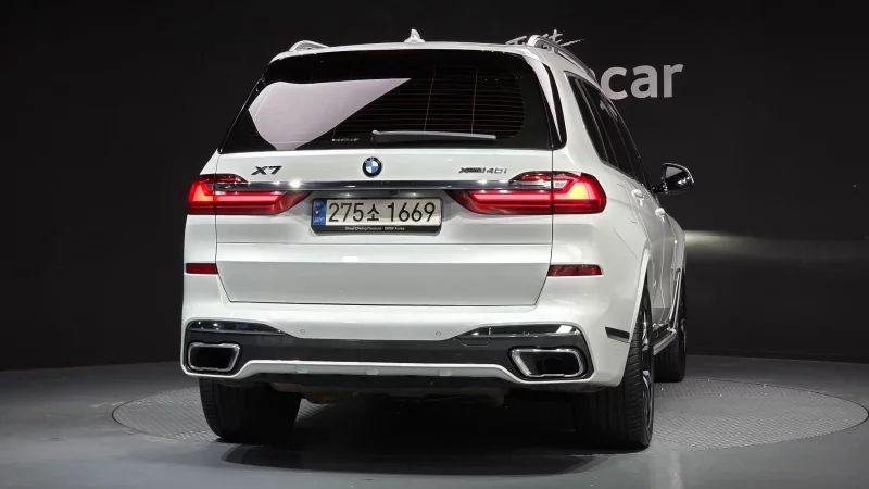 BMW X7