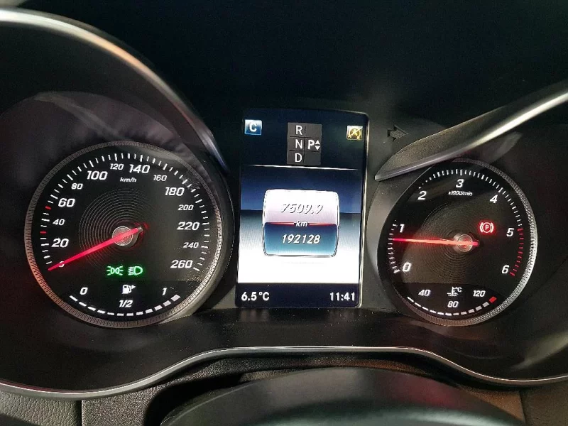 Mercedes-Benz C-Class