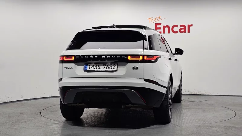 Land Rover RANGE ROVER VELAR