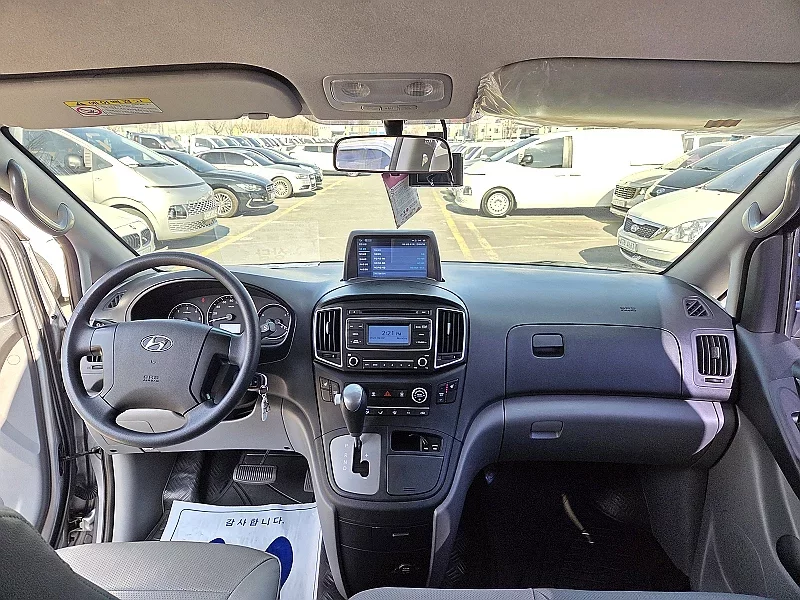 Hyundai Starex