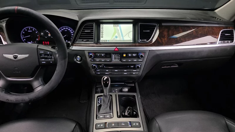 Hyundai Genesis