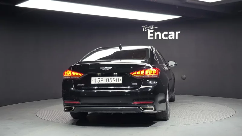 Hyundai Genesis
