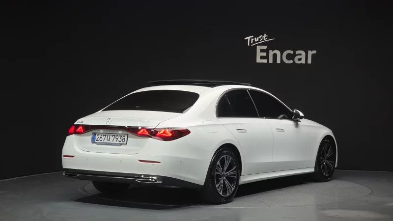 Mercedes-Benz E-Class