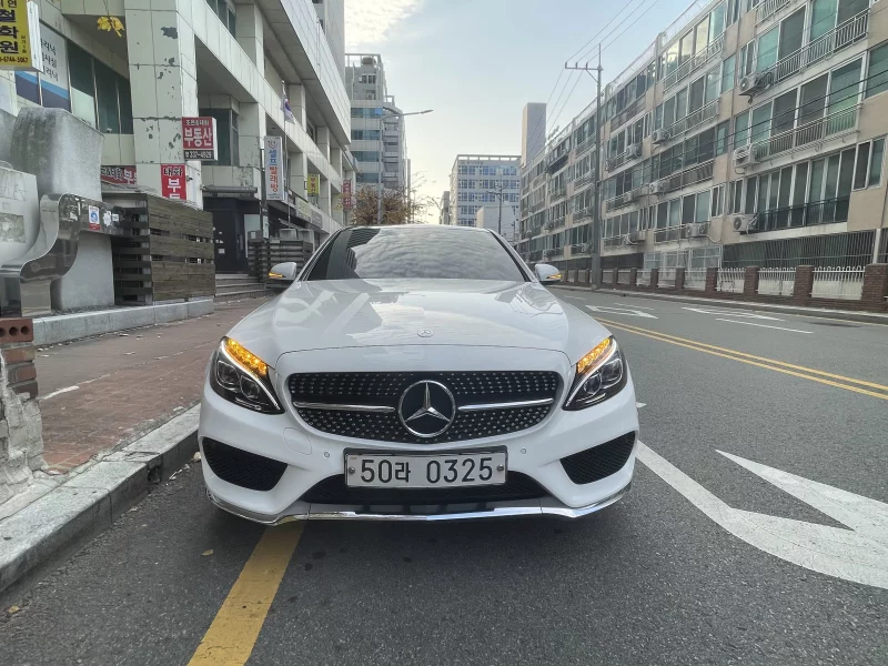 Mercedes-Benz C-Class