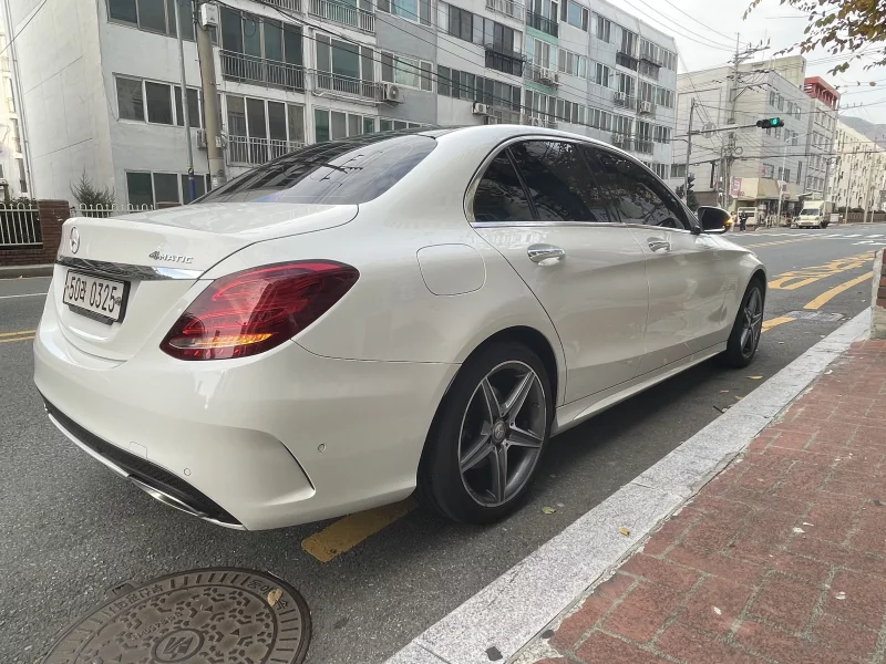 Mercedes-Benz C-Class