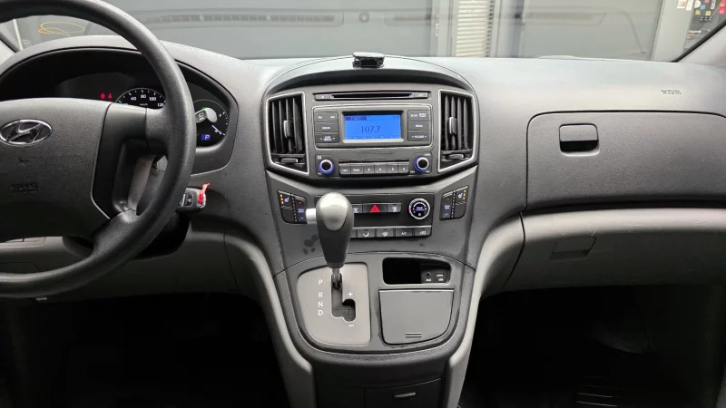 Hyundai Starex