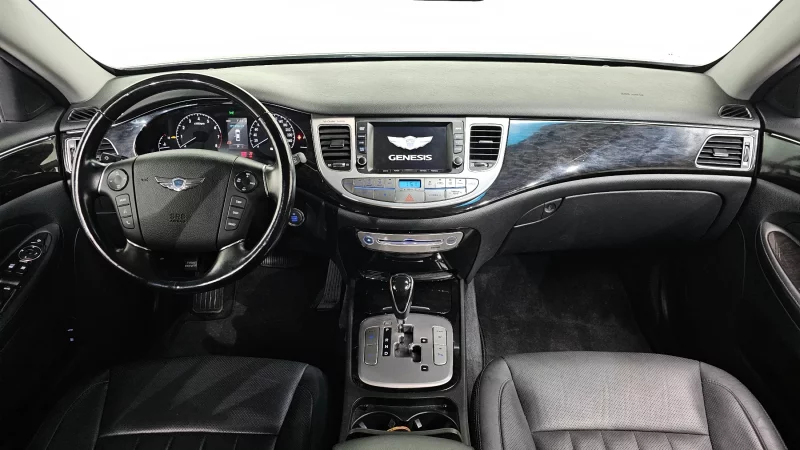 Hyundai Genesis