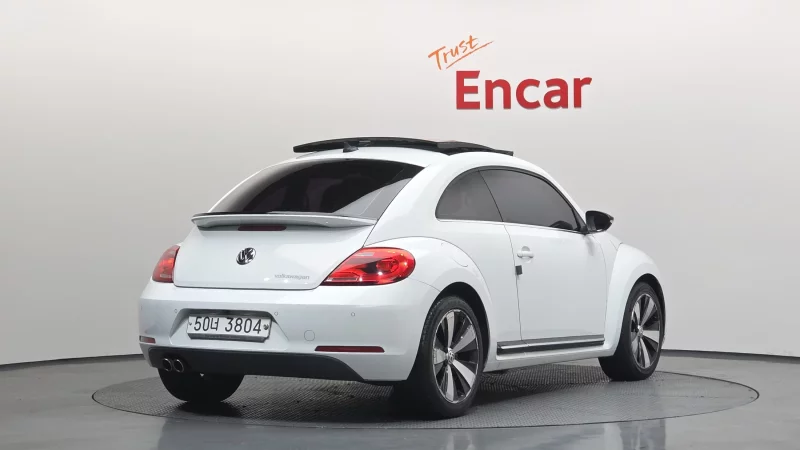 Volkswagen BEETLE