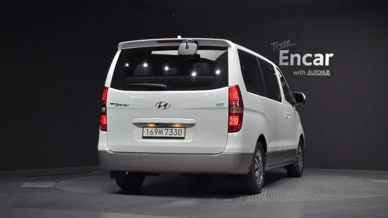 Hyundai Starex