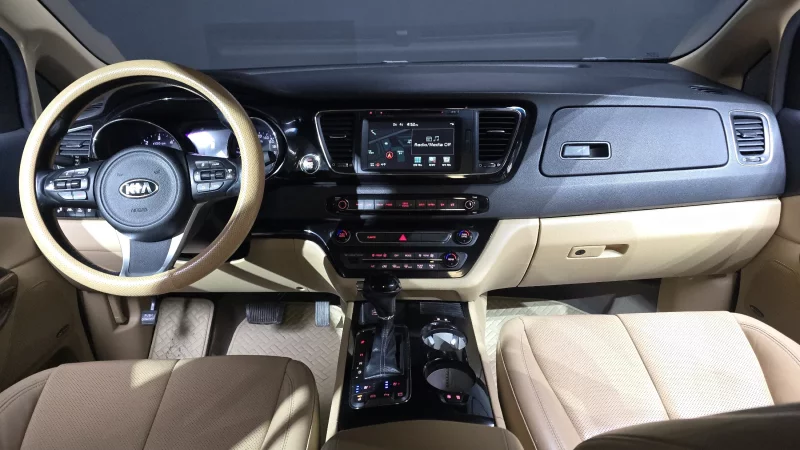 Kia Carnival