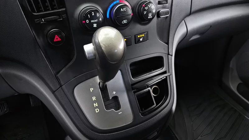Hyundai Grand Starex