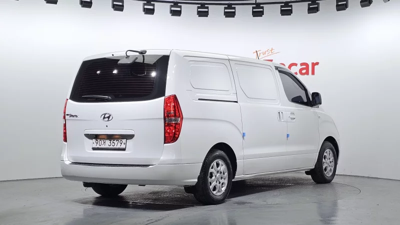 Hyundai Grand Starex