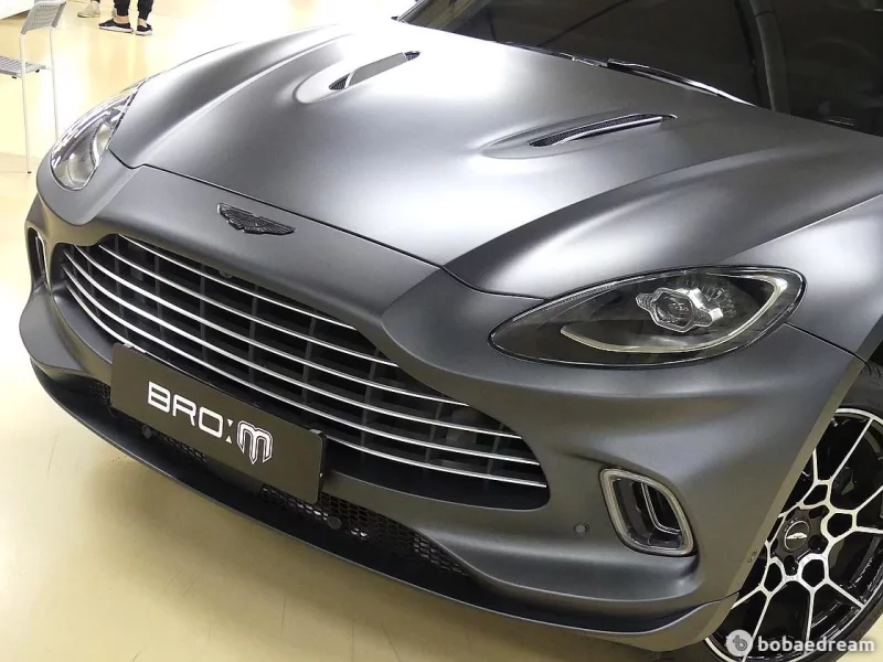 Aston Martin DBX