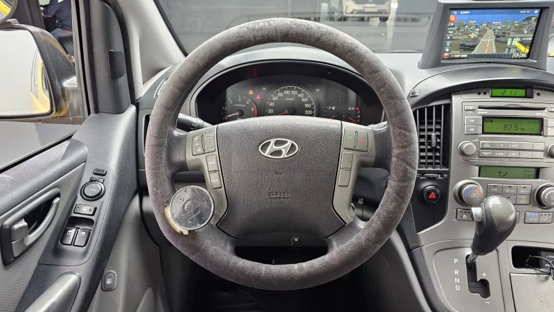 Hyundai Grand Starex
