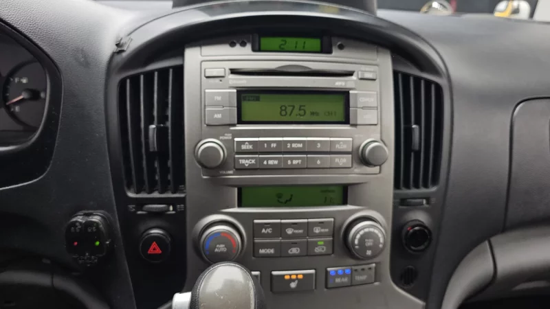 Hyundai Grand Starex