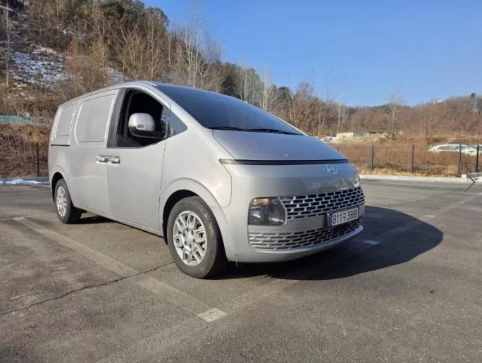 Hyundai Staria