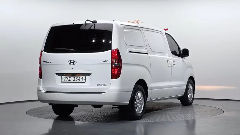 Hyundai Grand Starex