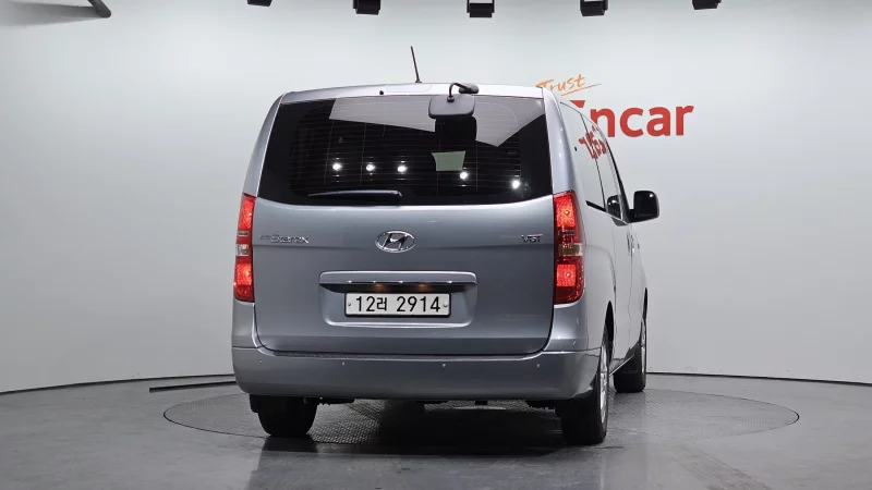 Hyundai Grand Starex