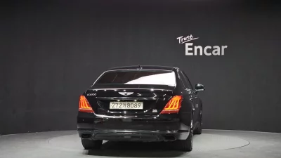 Genesis EQ900