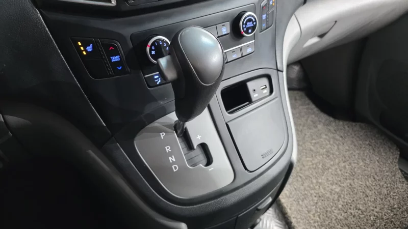 Hyundai Grand Starex