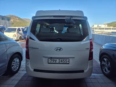 Hyundai Starex