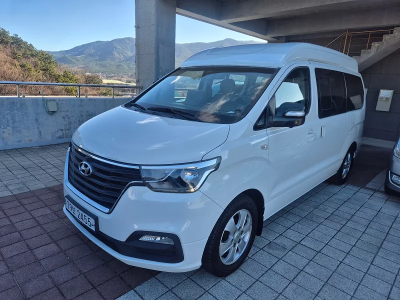 Hyundai Starex