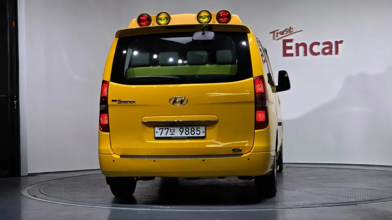 Hyundai Starex