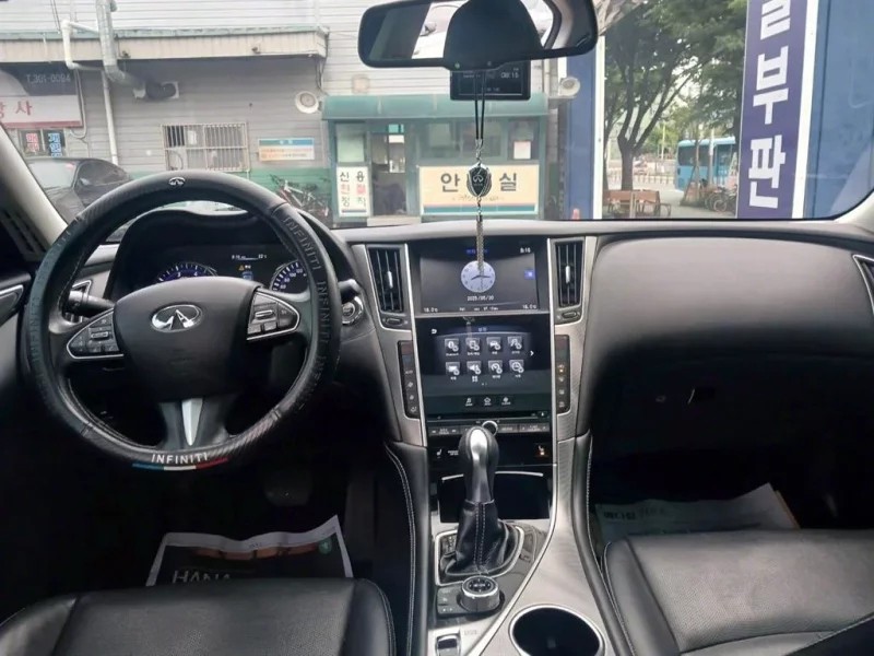 Infiniti Q50
