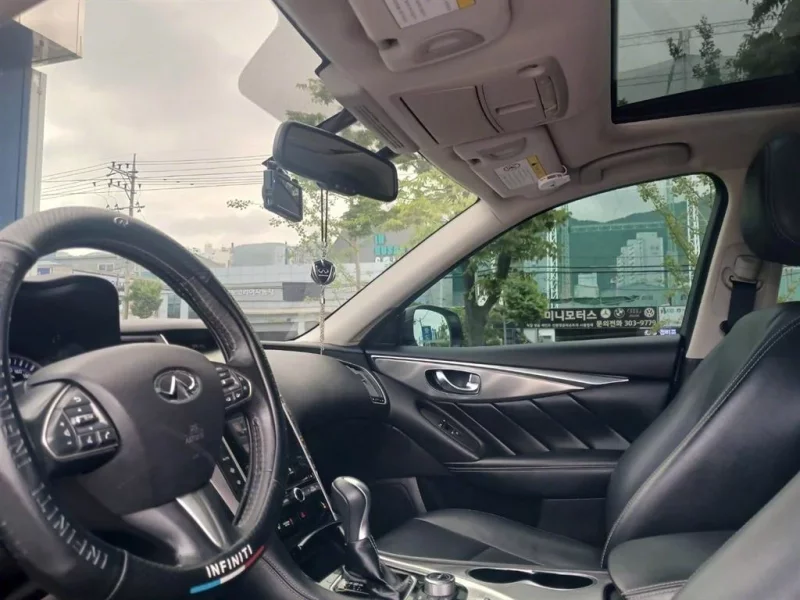 Infiniti Q50
