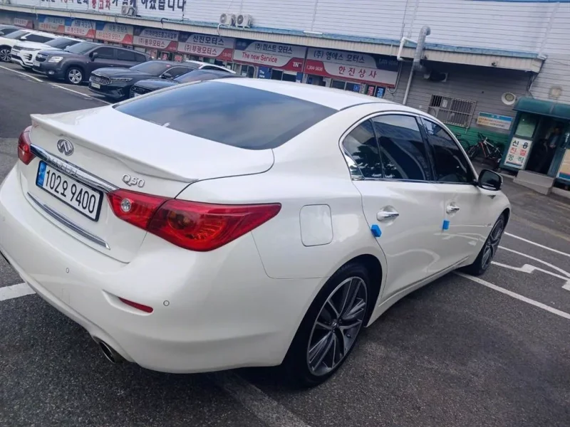 Infiniti Q50