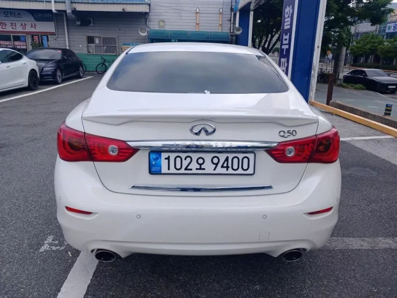 Infiniti Q50