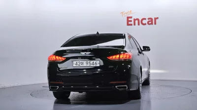 Hyundai Genesis