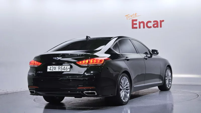 Hyundai Genesis