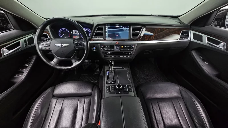 Hyundai Genesis
