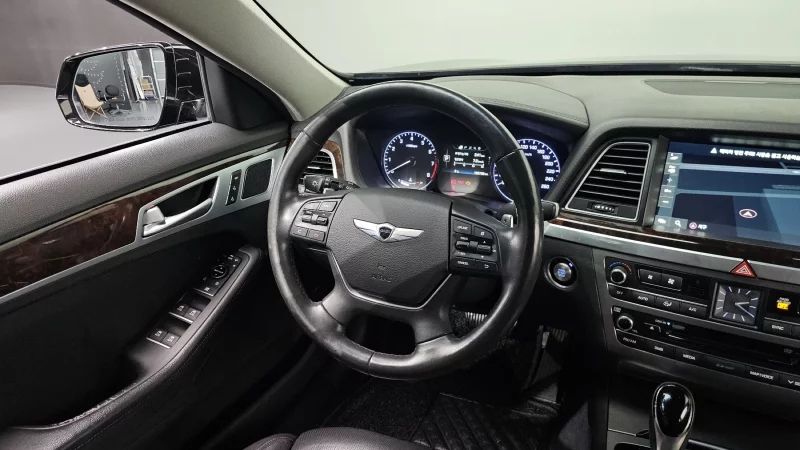 Hyundai Genesis