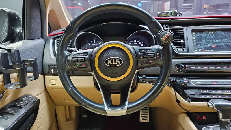 Kia Carnival