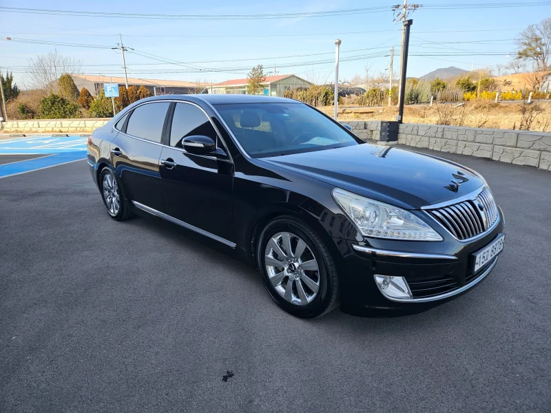 Hyundai Equus