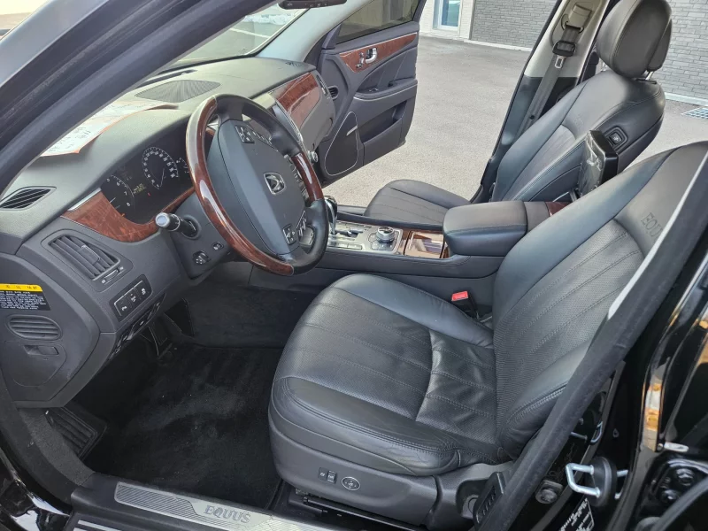 Hyundai Equus
