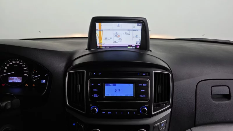 Hyundai Starex