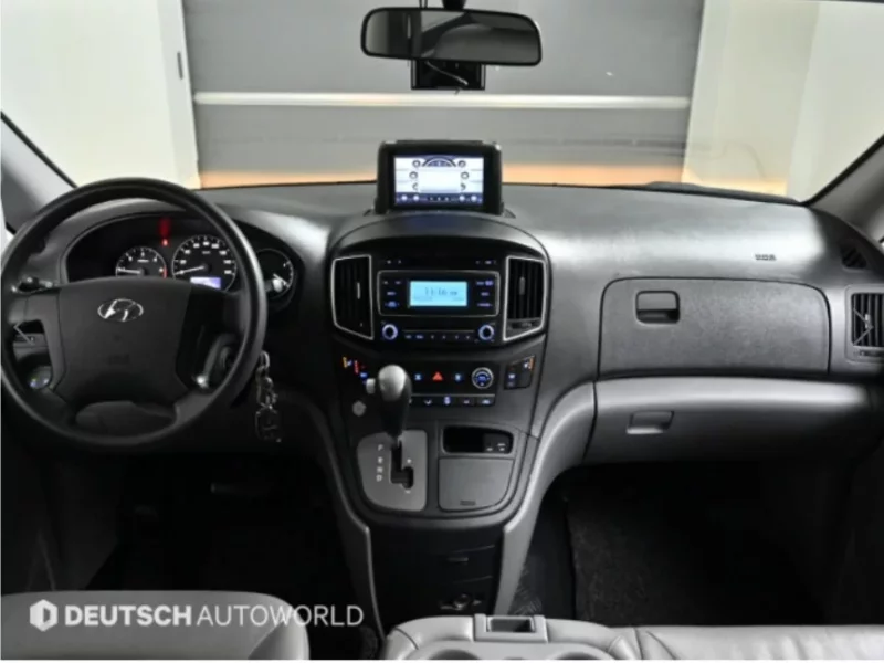 Hyundai Grand Starex