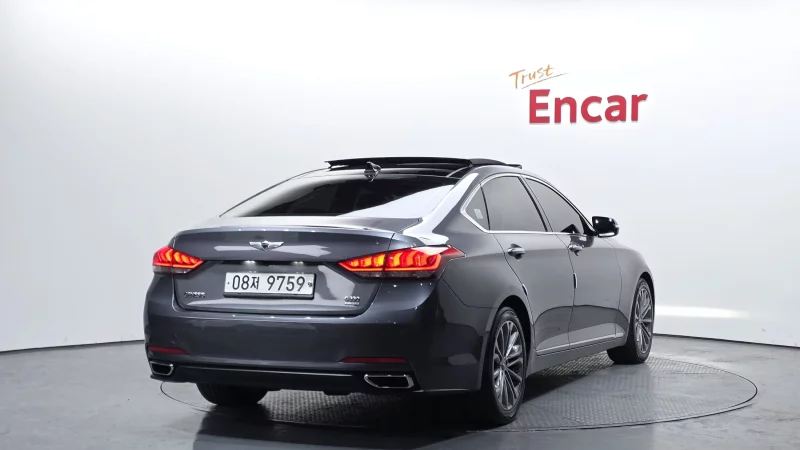 Hyundai Genesis