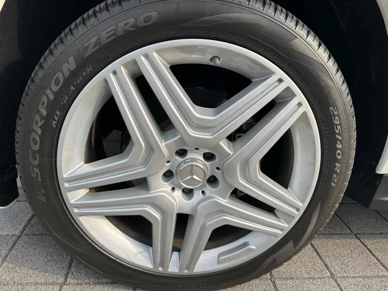 Mercedes-Benz GL-Class